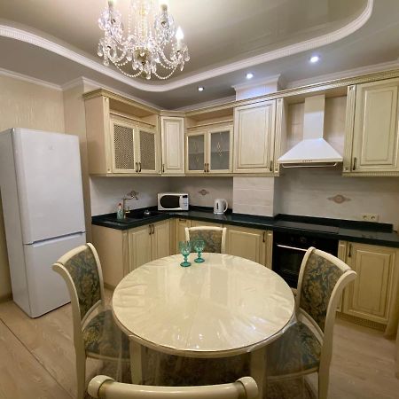 Luxury Apartment Near The Shopping Center Qazaqstan Asztana Kültér fotó