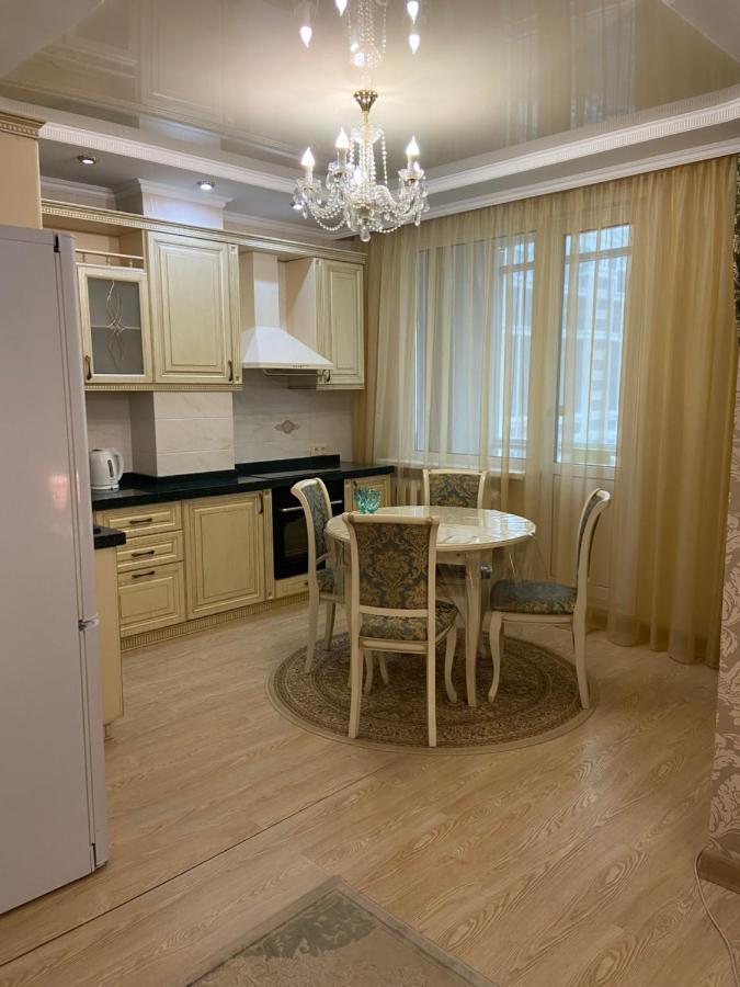 Luxury Apartment Near The Shopping Center Qazaqstan Asztana Kültér fotó